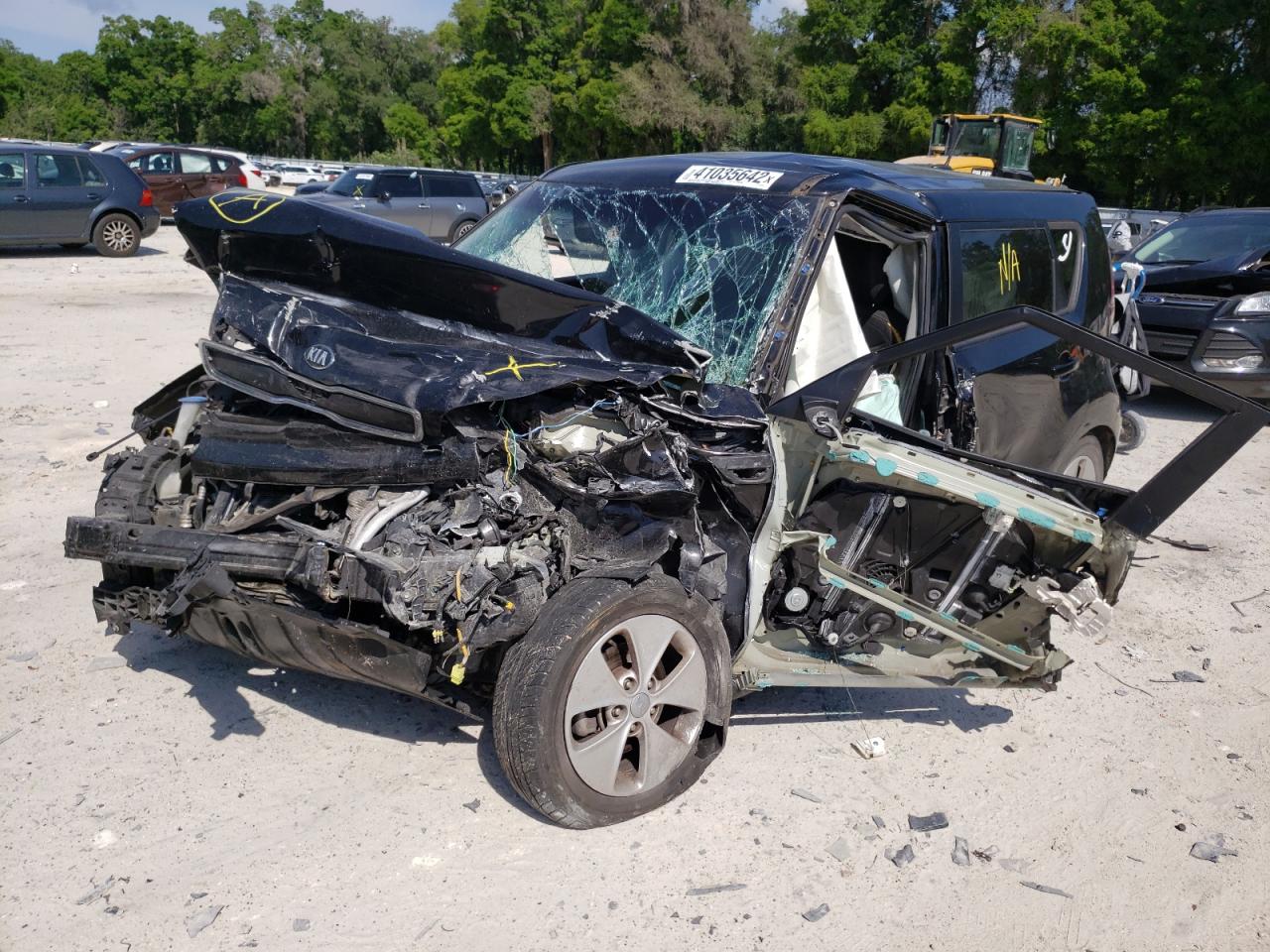 Photo 2 from auction – 2014 KIA SOUL with VIN KNDJN2A24E7001135
