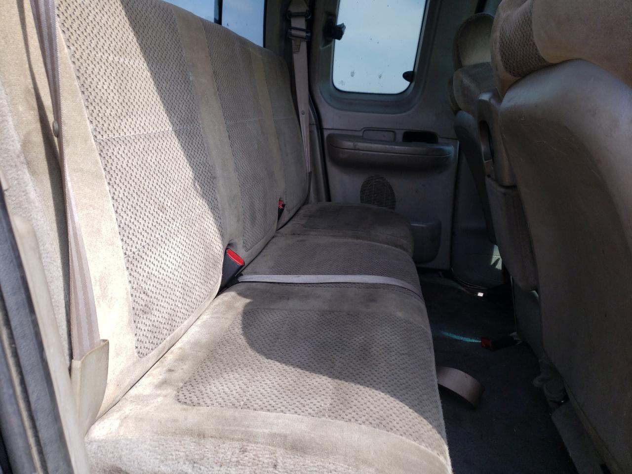 Photo 6 from auction – 2002 FORD F150 with VIN 2FTRX18LX2CA10148