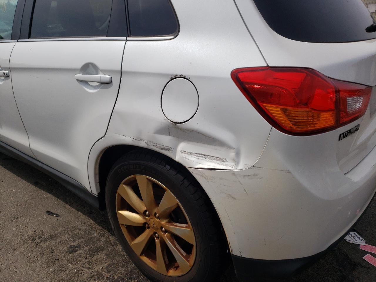 Photo 9 from auction – 2015 MITSUBISHI OUTLANDER with VIN 4A4AR4AU3FE038717