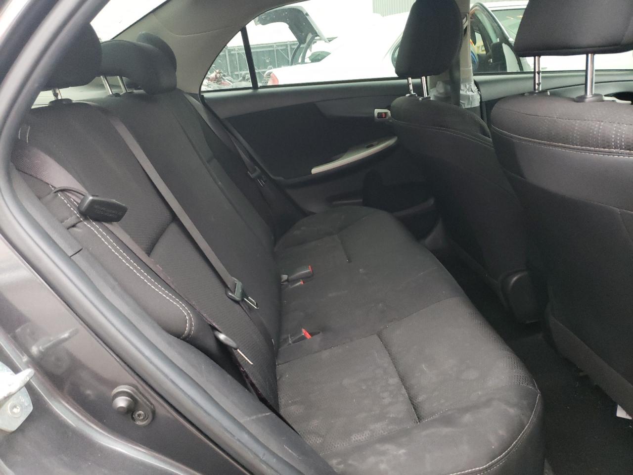 Photo 6 from auction – 2013 TOYOTA COROLA with VIN 2T1BU4EEXDC026836