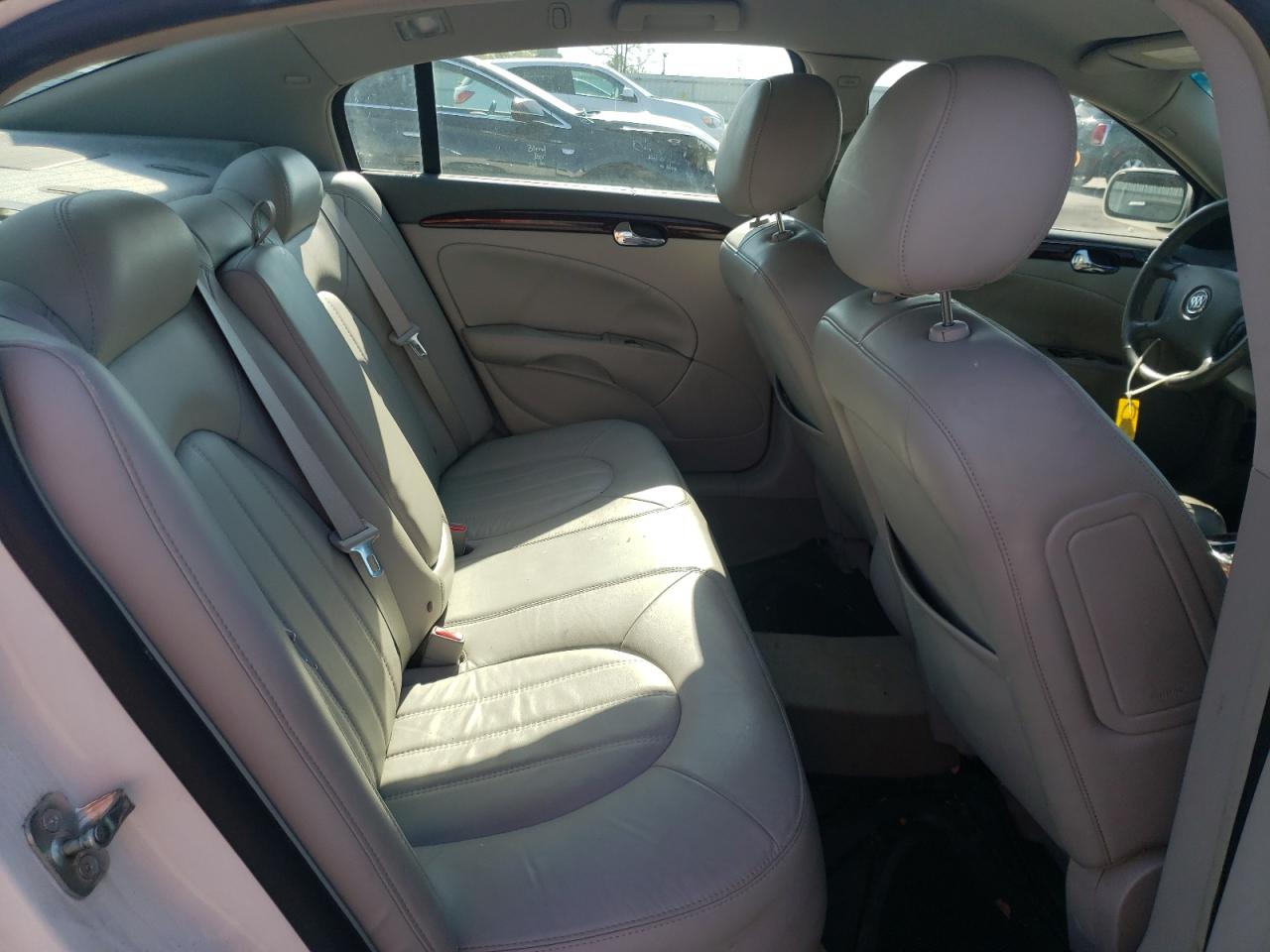 Photo 6 from auction – 2011 BUICK LUCERNE CX with VIN 1G4HC5EM2BU108890
