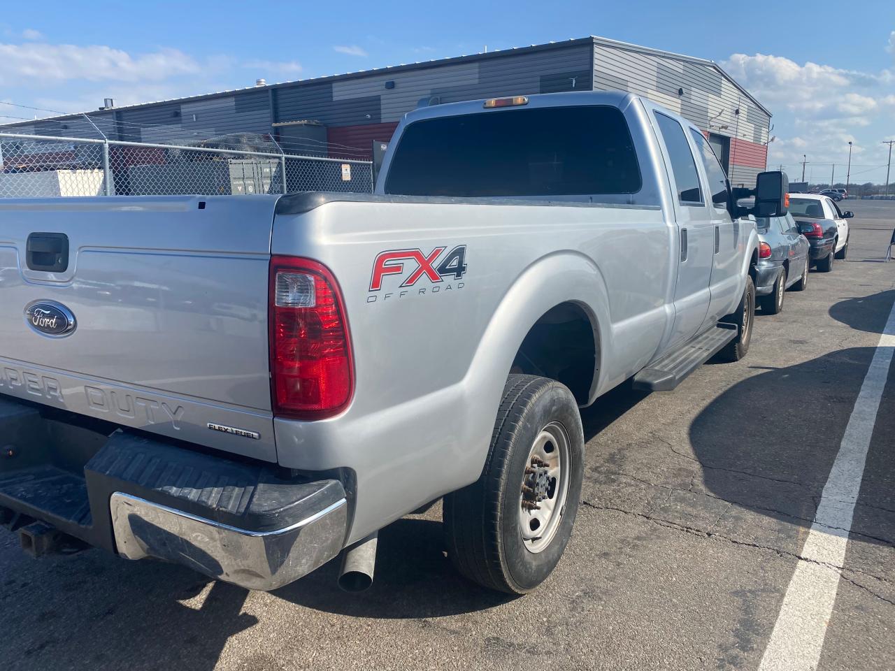 Photo 4 from auction – 2015 FORD F250 SUPER with VIN 1FT7W2B60FEA39158