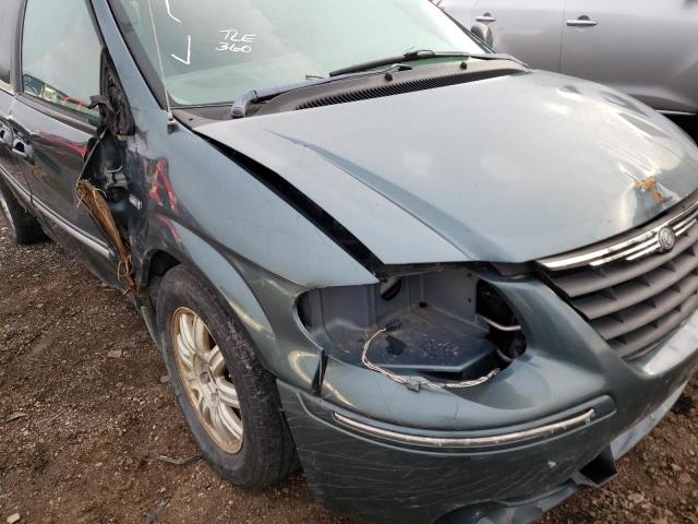 Photo 9 from auction – 2006 CHRYSLER TOWN & COU with VIN 2A4GP54L76R692603