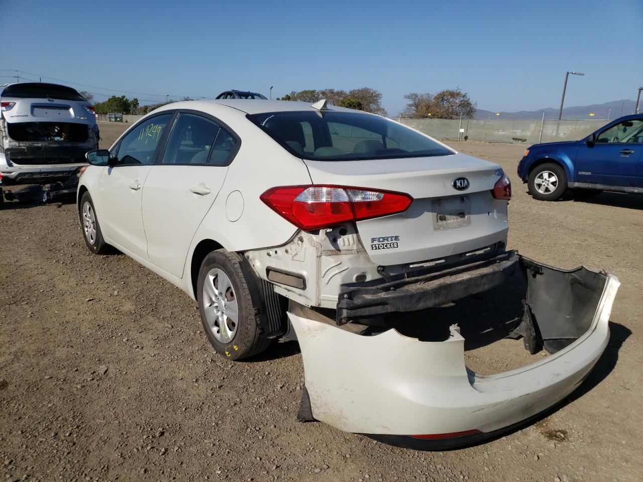 Photo 3 from auction – 2014 KIA FORTE LX with VIN KNAFK4A65E5140289