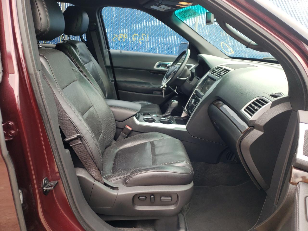 Photo 5 from auction – 2011 FORD EXPLORER L with VIN 1FMHK7F8XBGA09524