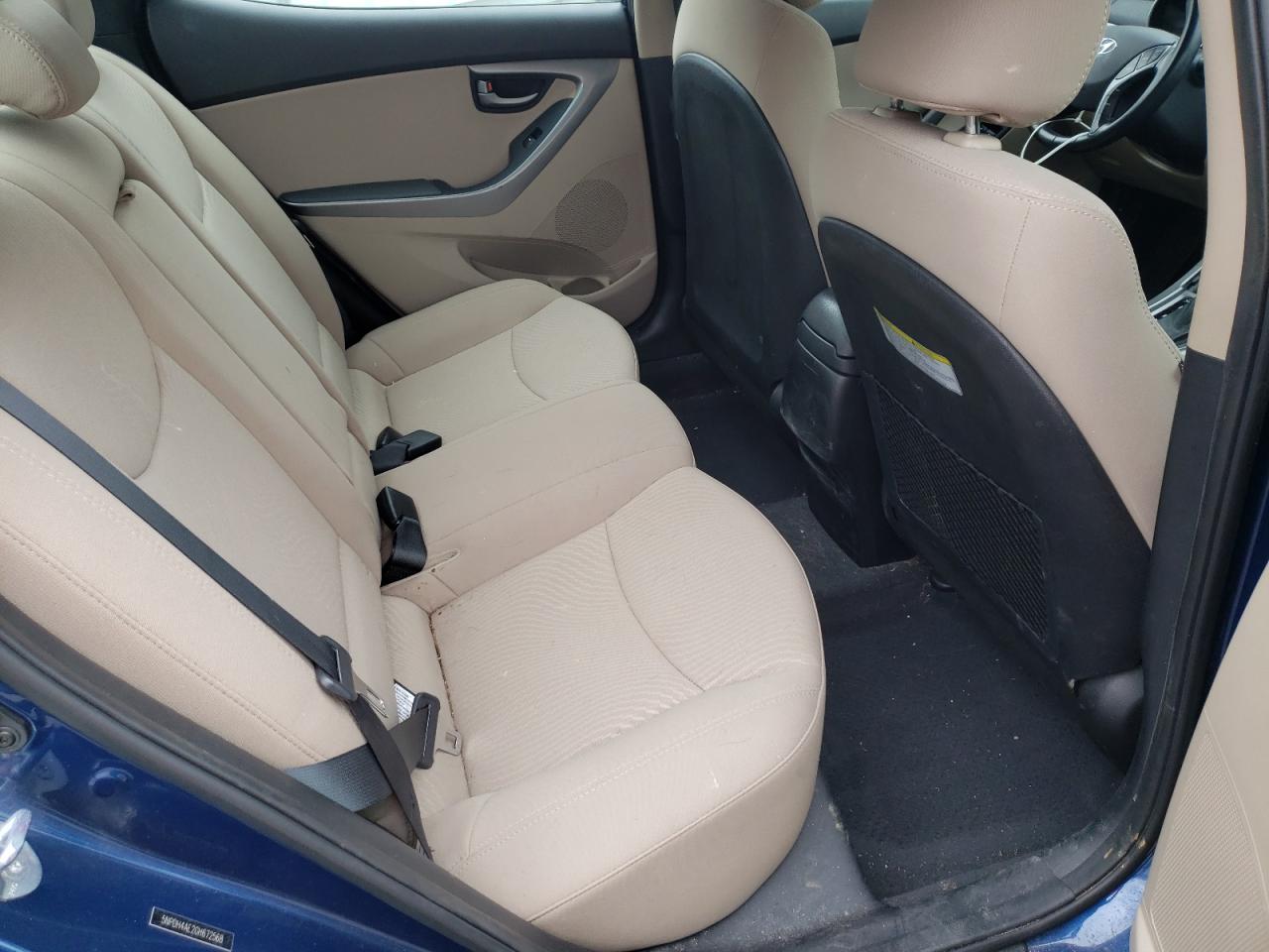Photo 6 from auction – 2016 HYUNDAI ELANTRA SE with VIN 5NPDH4AE2GH672568