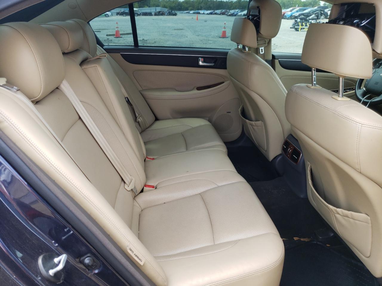 Photo 6 from auction – 2012 HYUNDAI GENESIS 3. with VIN KMHGC4DD4CU152575
