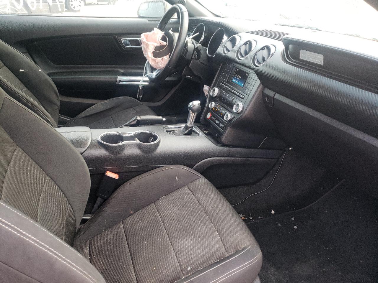 Photo 5 from auction – 2017 FORD MUSTANG with VIN 1FA6P8AM2H5335951