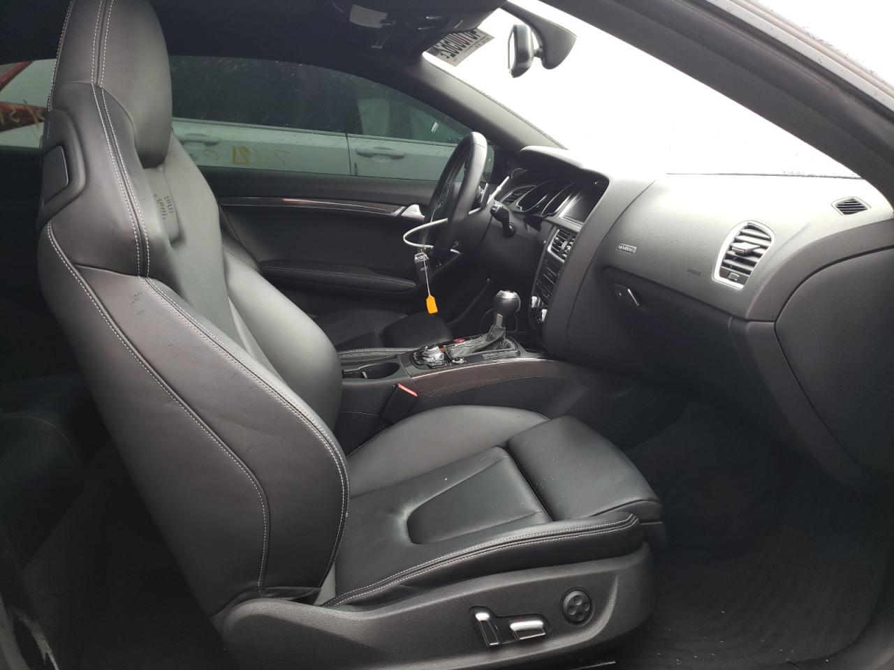 Photo 5 from auction – 2014 AUDI S5 PREMIUM with VIN WAULGBFR1EA024655