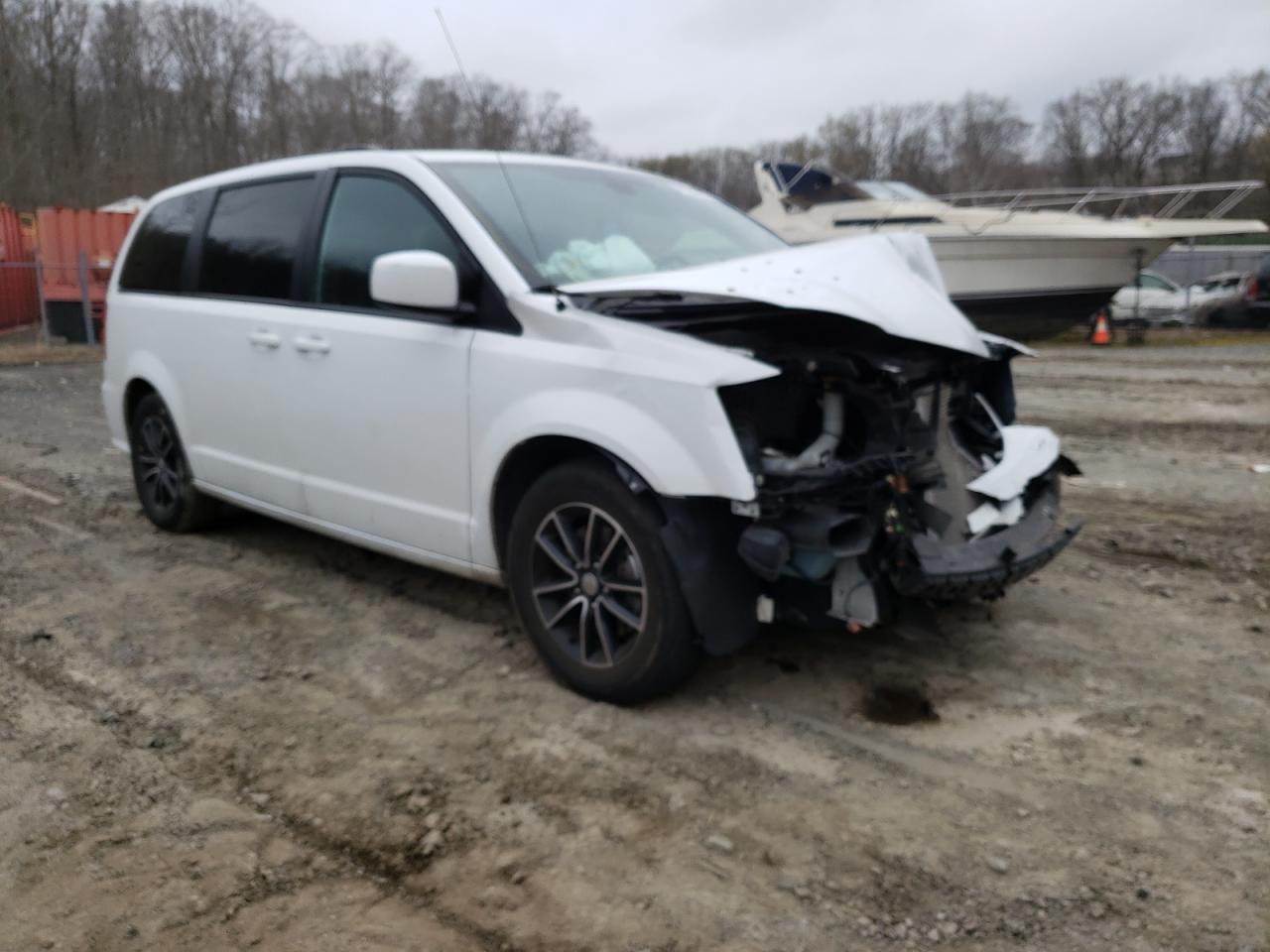 DODGE GRAND CARA 2019 with VIN 2C4RDGEG9KR620624 - Photo from auction