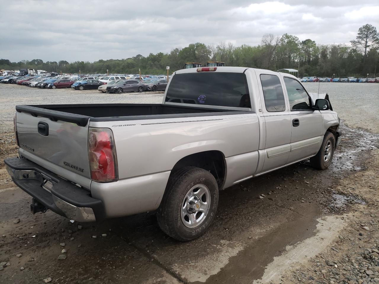Photo 4 from auction – 2004 CHEVROLET SILVERADO with VIN 2GCEC19T641202657