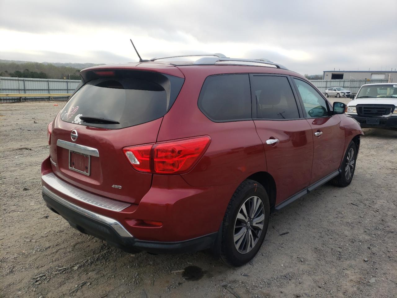 Photo 4 from auction – 2017 NISSAN PATHFINDER with VIN 5N1DR2MM4HC620243