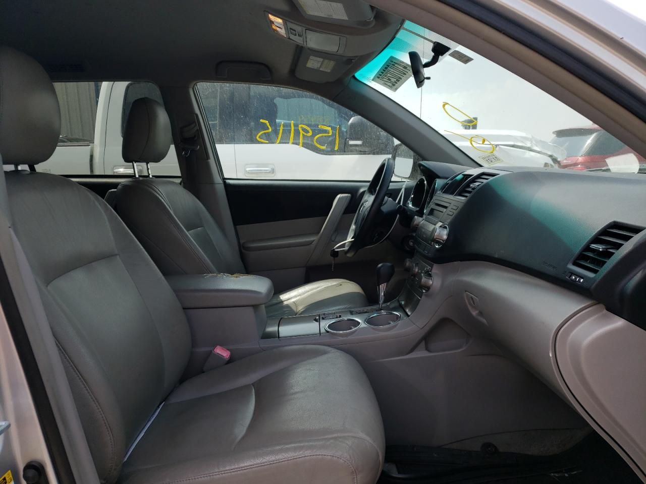 Photo 5 from auction – 2010 TOYOTA HIGHLANDER with VIN JTEZK3EH2A2106260