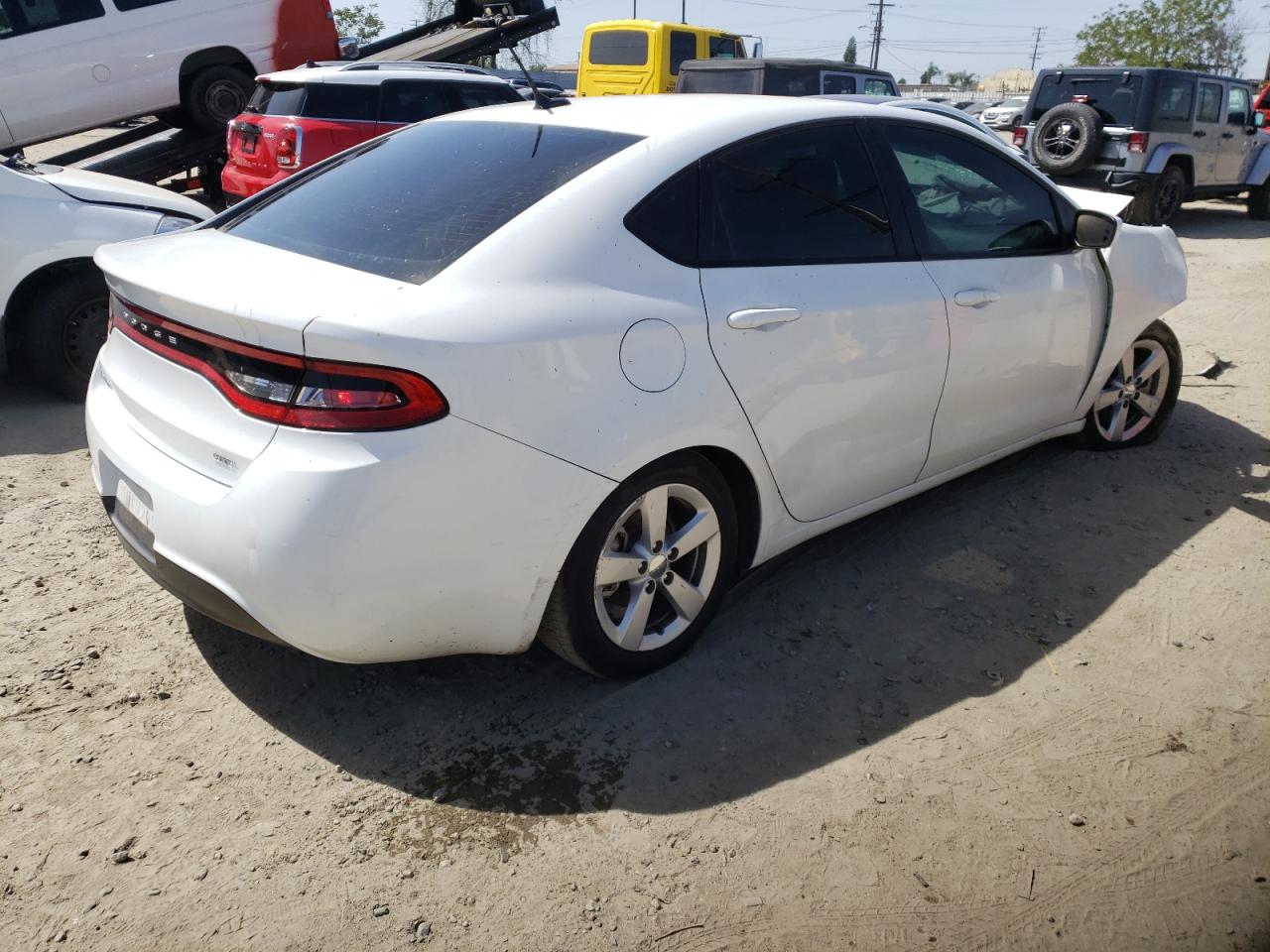 Photo 4 from auction – 2015 DODGE DART SXT with VIN 1C3CDFBB1FD310358