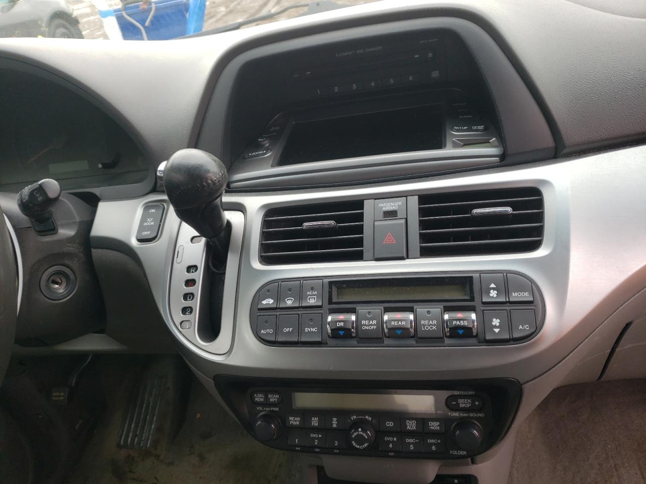 Photo 9 from auction – 2010 HONDA ODYSSEY EX with VIN 5FNRL3H70AB088262