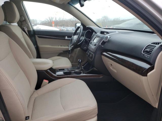 Photo 5 from auction – 2014 KIA SORENTO LX with VIN 5XYKTCA69EG511776