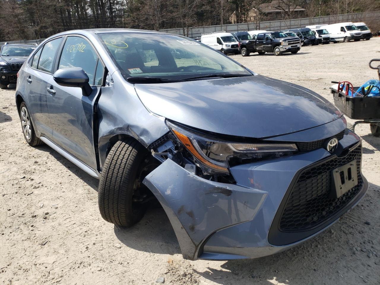 TOYOTA COROLLA LE 2022 with VIN 5YFEPMAE1NP286022 - Photo from auction