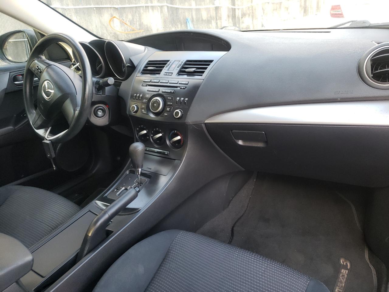 Photo 9 from auction – 2012 MAZDA 3 I with VIN JM1BL1UF5C1684210