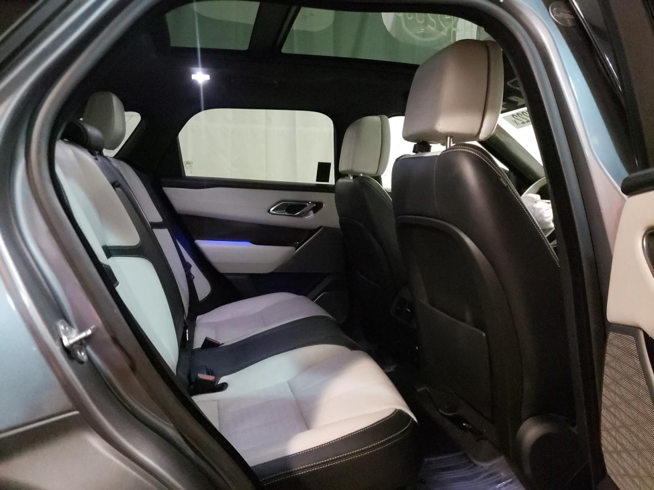 صورة رقم 6 من المزاد - 2018 LAND ROVER RANGE ROVE مع VIN SALYM2RV2JA702133