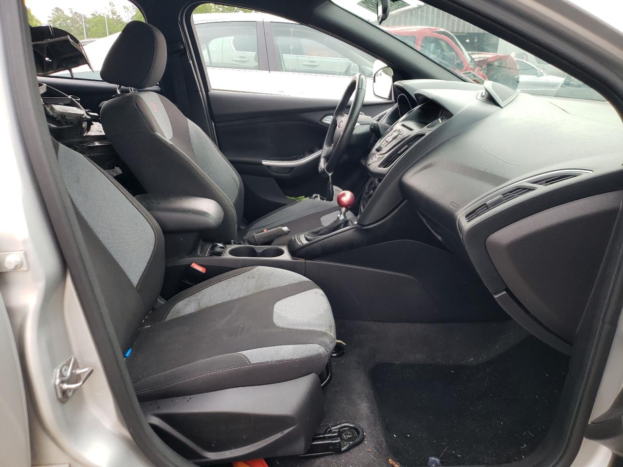 Photo 5 from auction – 2014 FORD FOCUS ST with VIN 1FADP3L96EL422424
