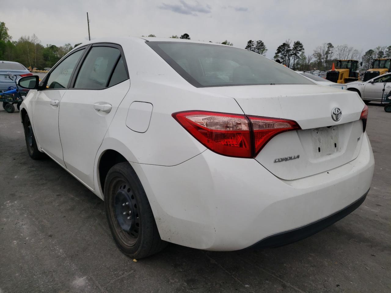Photo 3 from auction – 2018 TOYOTA COROLLA L with VIN 5YFBURHE5JP806795