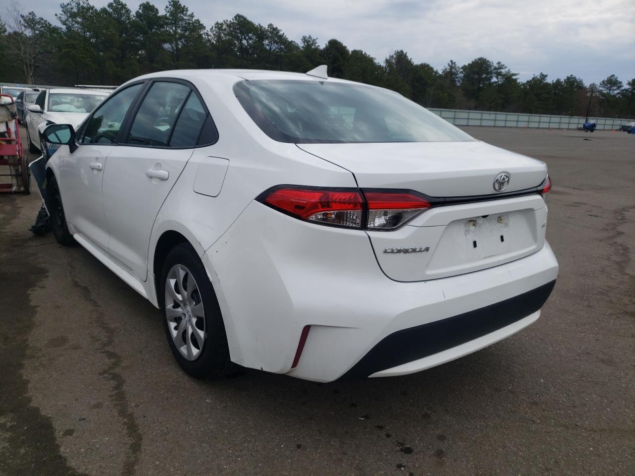 Photo 3 from auction – 2021 TOYOTA COROLLA LE with VIN 5YFEPMAE6MP169096
