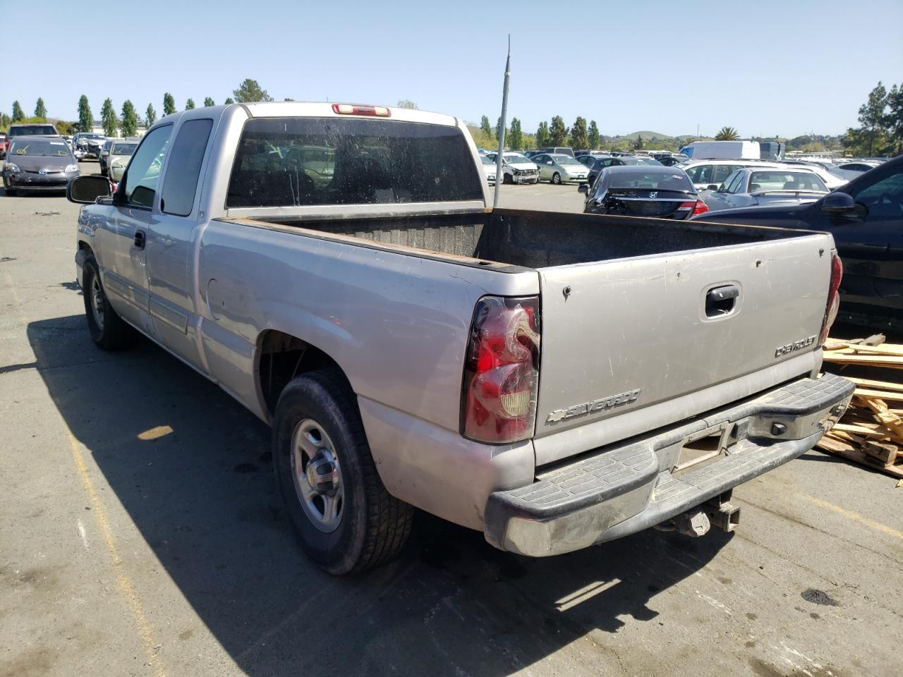 Photo 3 from auction – 2004 CHEVROLET SILVERADO with VIN 2GCEC19T341307849