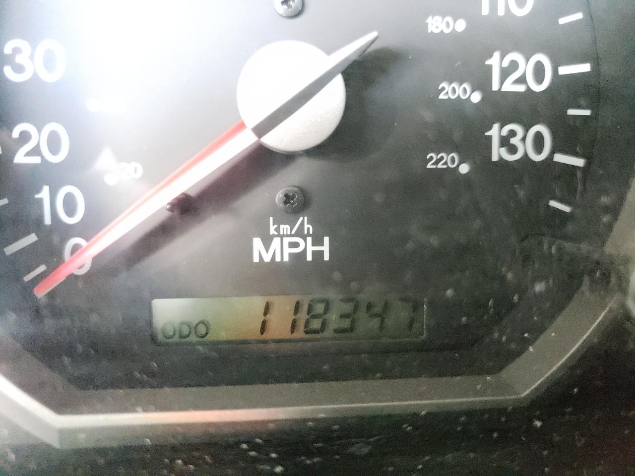Photo 8 from auction – 2005 KIA SEDONA EX with VIN KNDUP132456701208