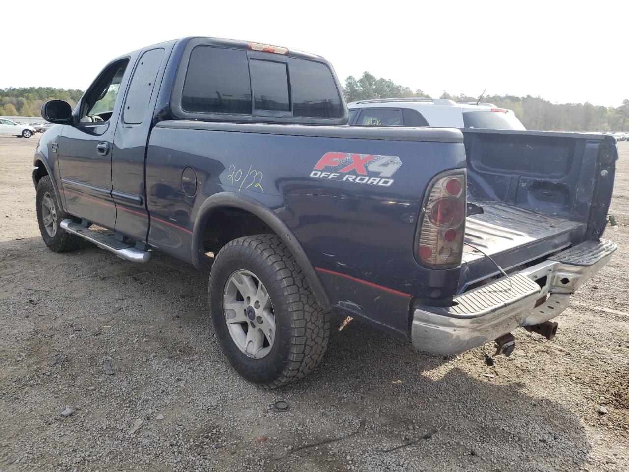 Photo 3 from auction – 2002 FORD F150 with VIN 1FTRX18L02NA79960