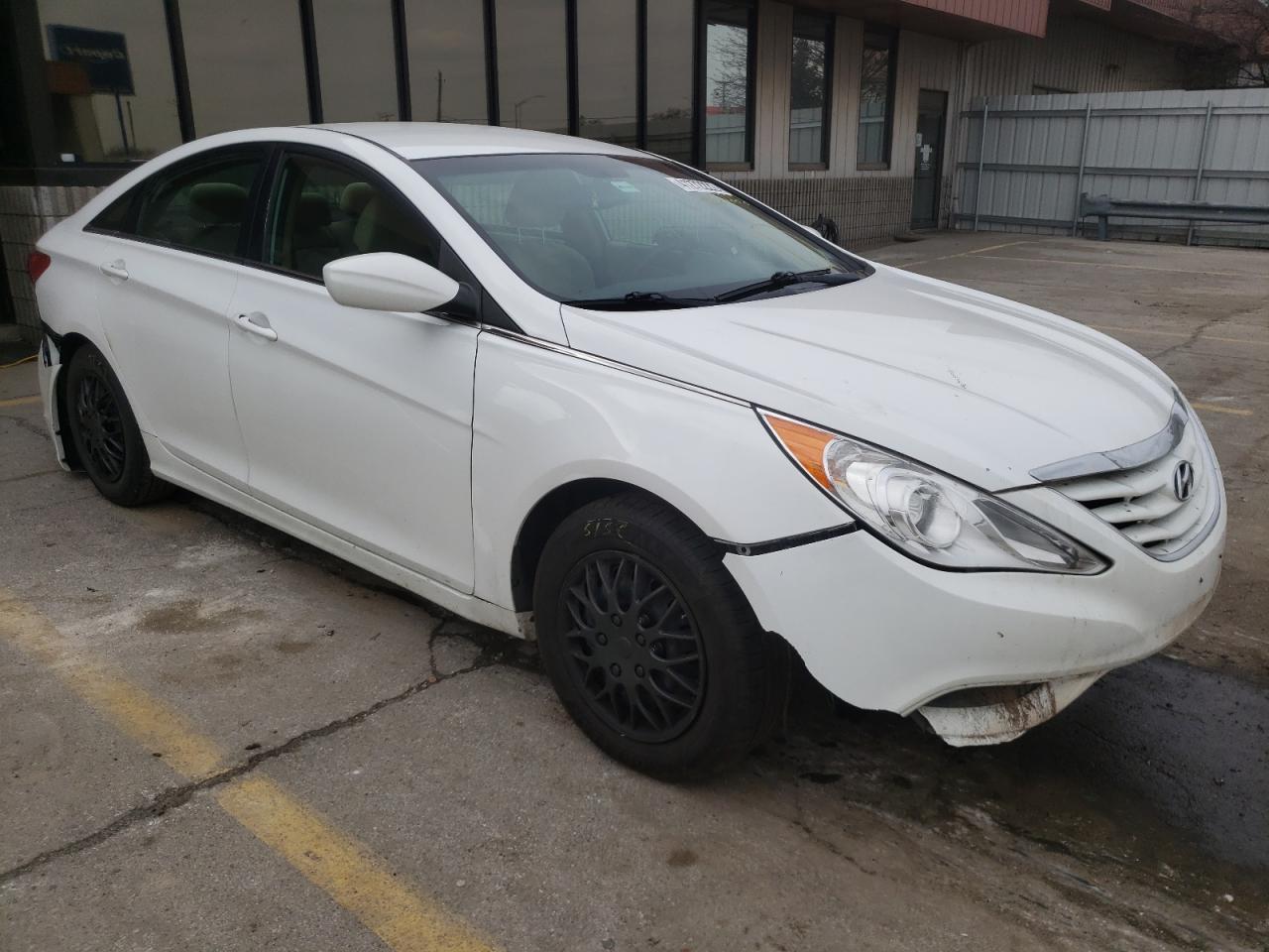 Photo 1 from auction – 2013 HYUNDAI SONATA GLS with VIN 5NPEB4AC2DH575113