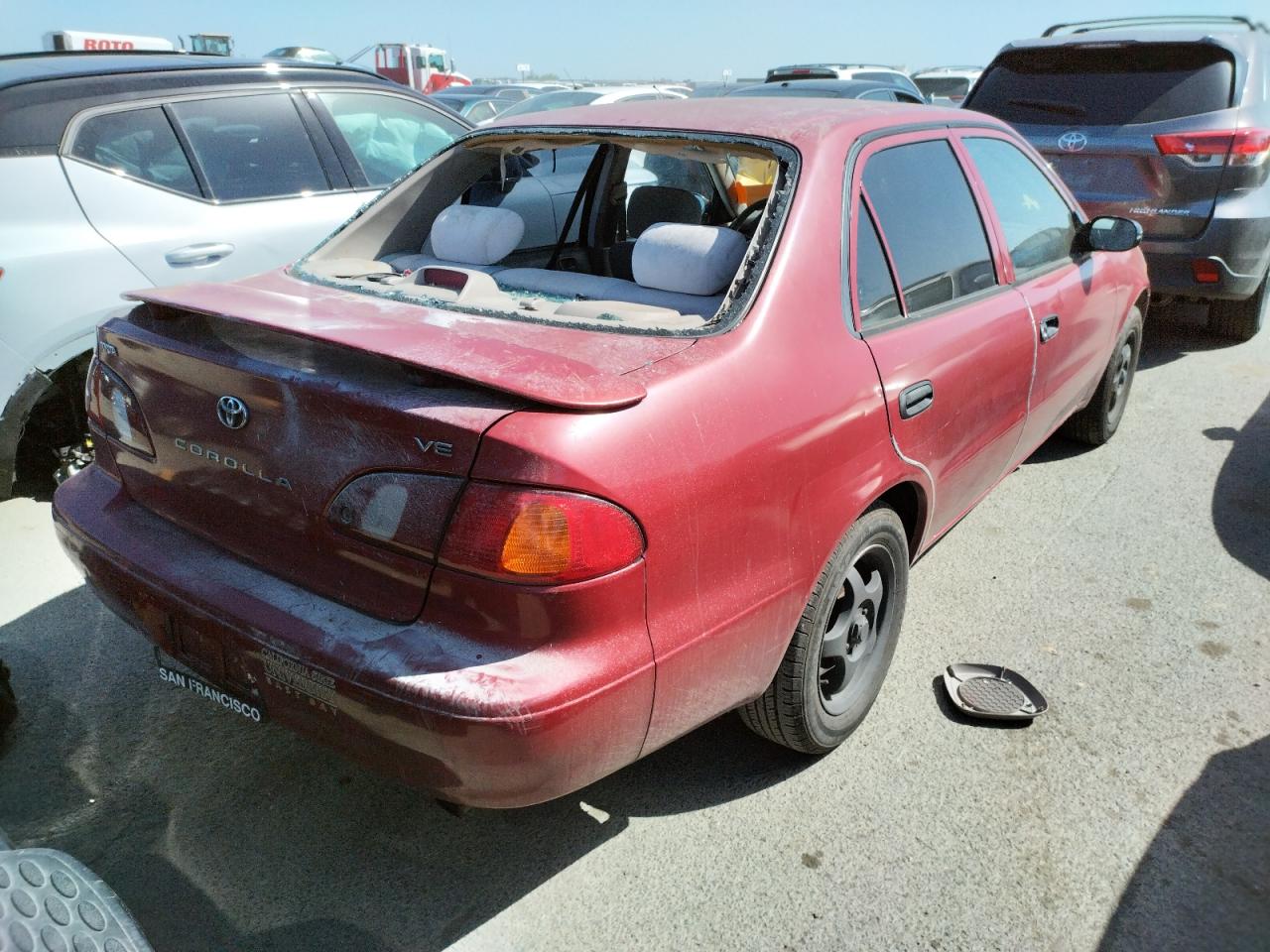 Photo 4 from auction – 2000 TOYOTA COROLLA VE with VIN 1NXBR12E2YZ389415