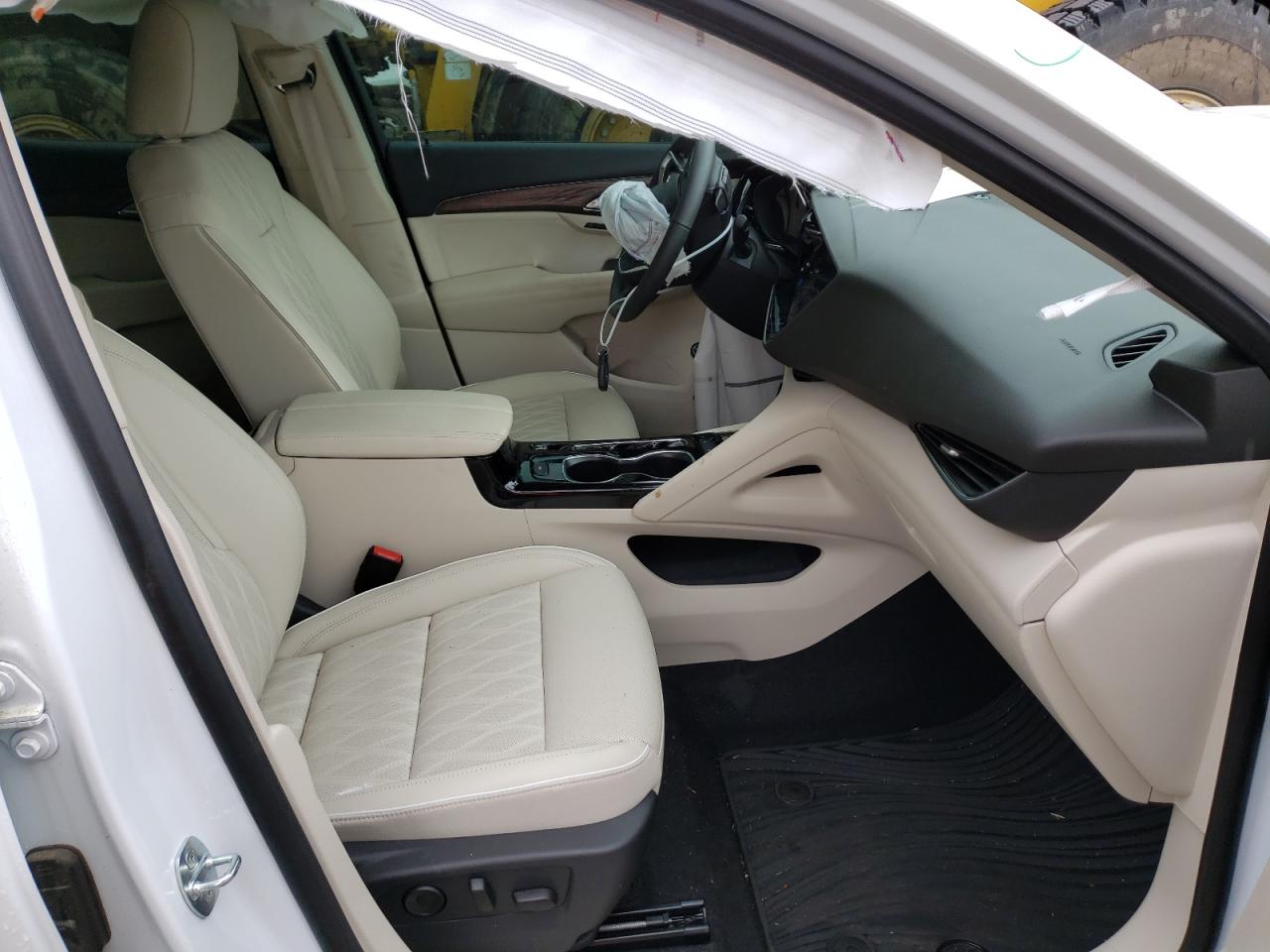 Photo 5 from auction – 2022 BUICK ENVISION A with VIN LRBFZRR45ND016753