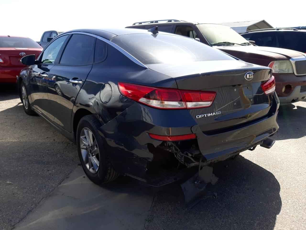 Photo 3 from auction – 2019 KIA OPTIMA LX with VIN 5XXGT4L30KG290339