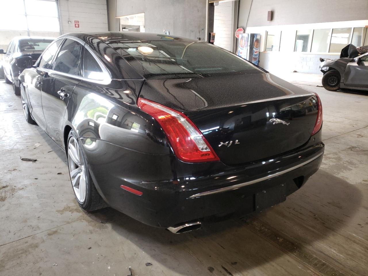 Photo 3 from auction – 2011 JAGUAR XJL with VIN SAJWA2GB3BLV13109