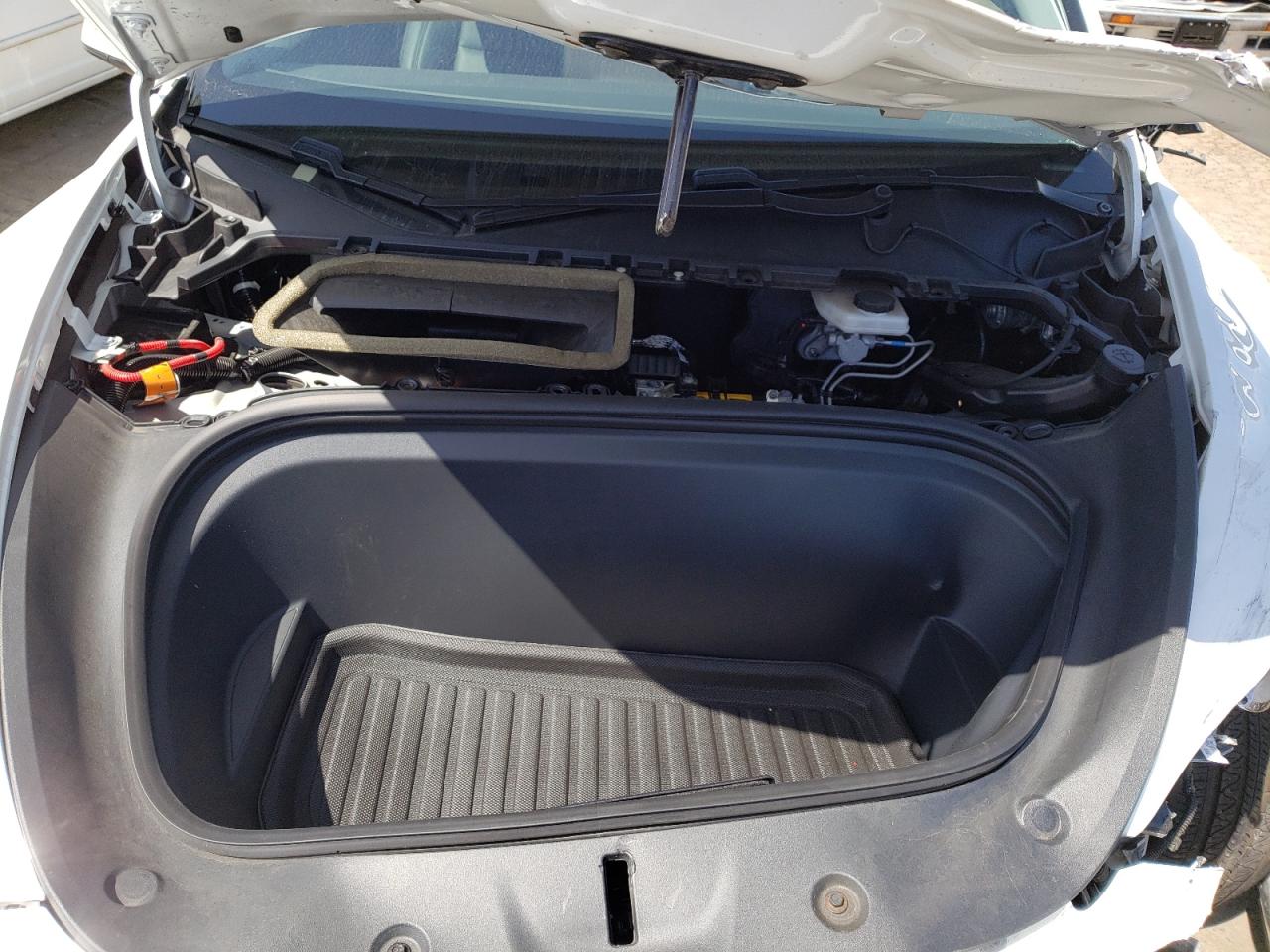 Photo 7 from auction – 2020 TESLA MODEL Y with VIN 5YJYGDEE3LF054361