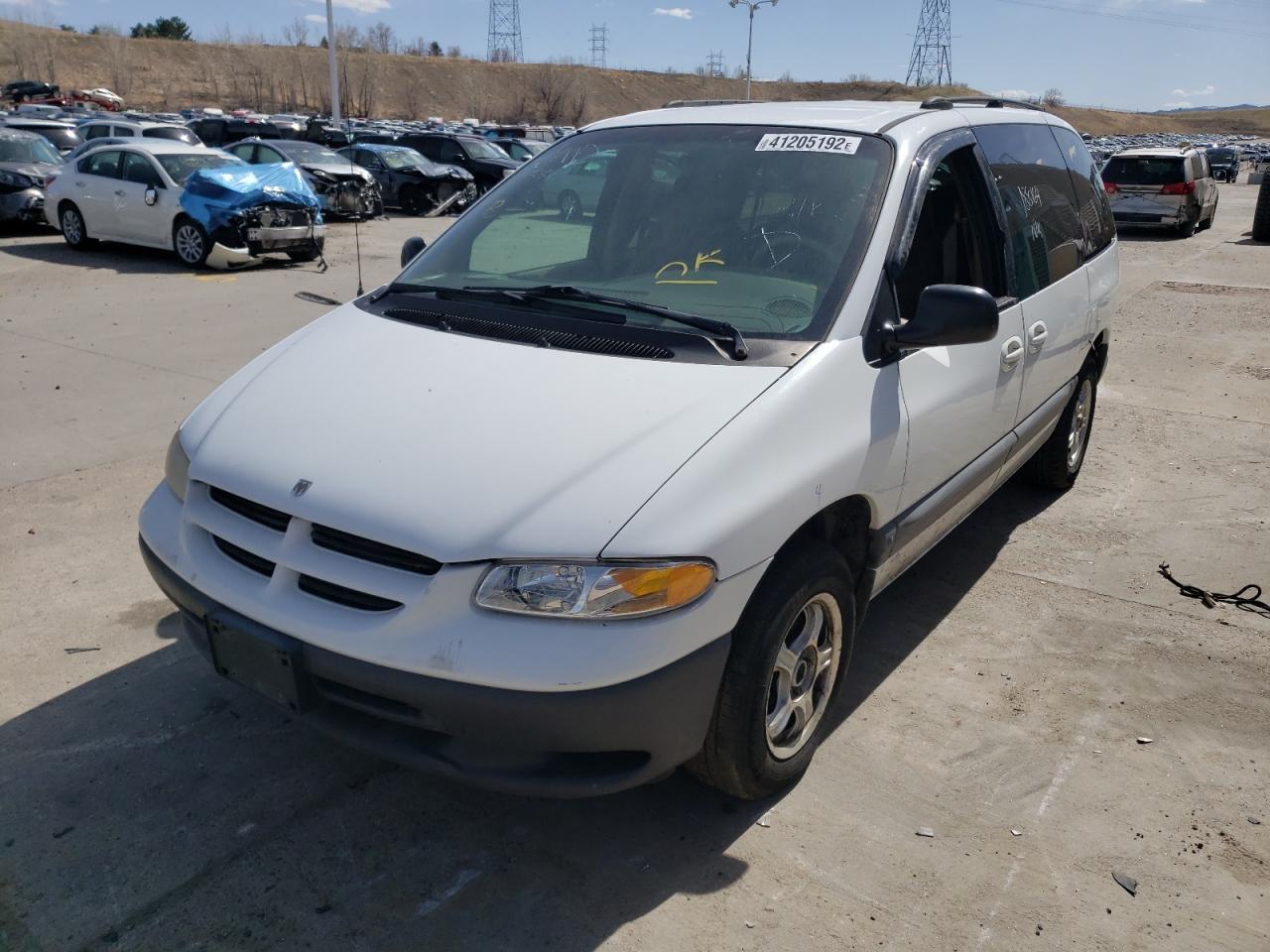 Photo 2 from auction – 2000 DODGE CARAVAN SE with VIN 2B4GP45R4YR807208