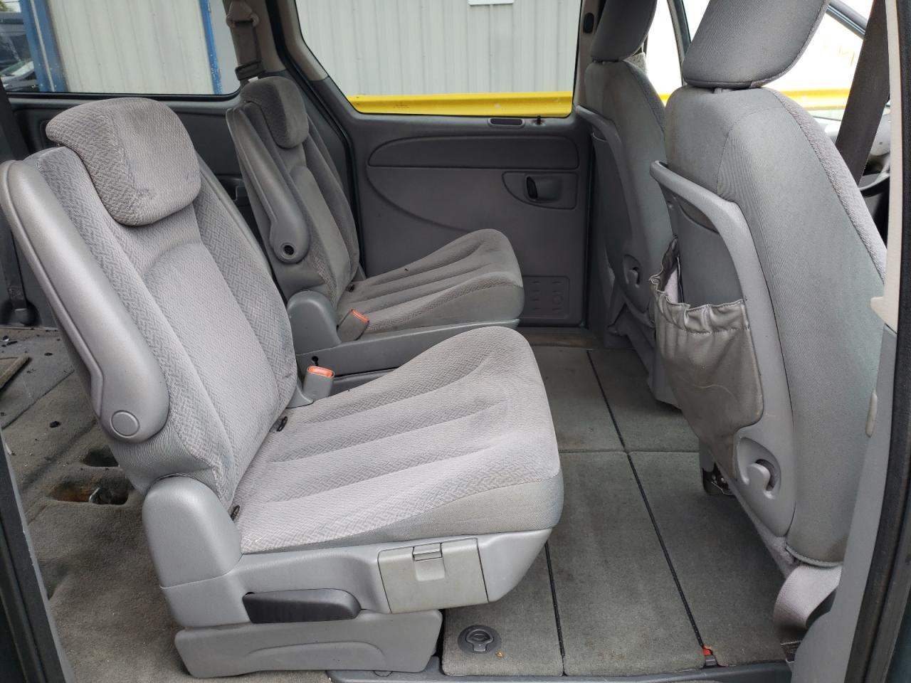 Photo 6 from auction – 2006 CHRYSLER TOWN & COU with VIN 2A4GP54L36R760086