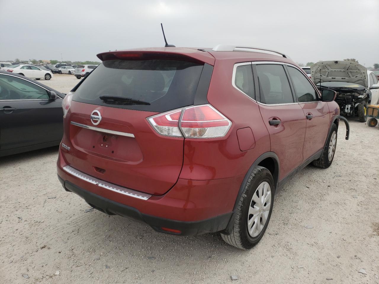 Photo 4 from auction – 2016 NISSAN ROGUE S with VIN KNMAT2MT7GP625704