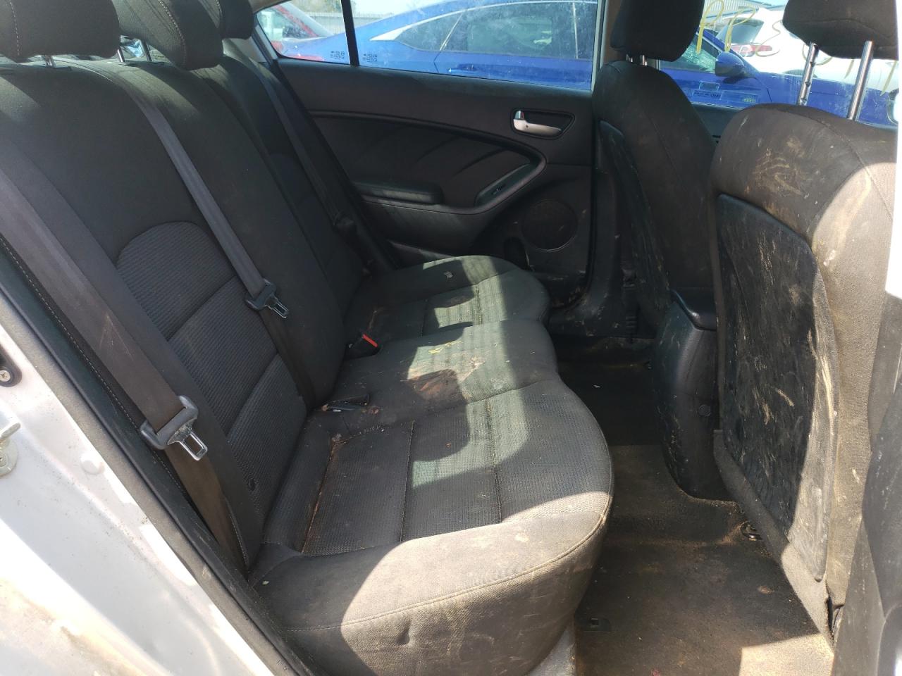Photo 6 from auction – 2018 KIA FORTE LX with VIN 3KPFK4A70JE236728