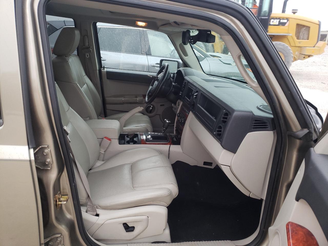 Photo 5 from auction – 2006 JEEP COMMANDER with VIN 1J8HG58NX6C288444
