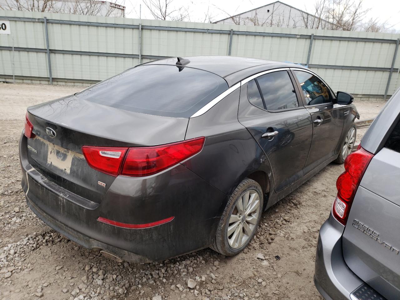 Фото 4 с аукциона – 2015 KIA OPTIMA с VIN 5XXGM4A72FG363431