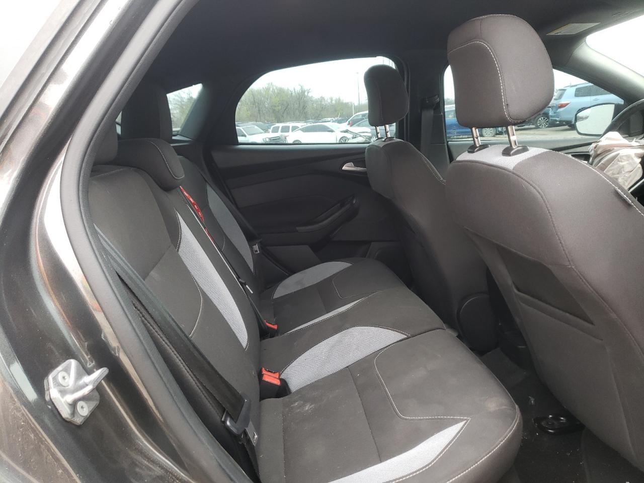 Photo 6 from auction – 2017 FORD FOCUS ST with VIN 1FADP3L90HL303434