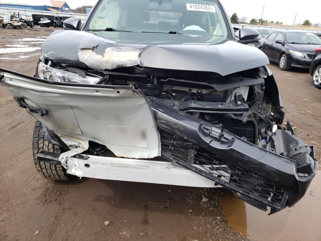 Photo 9 from auction – 2018 TOYOTA 4RUNNER SR with VIN JTEBU5JR2J5508316