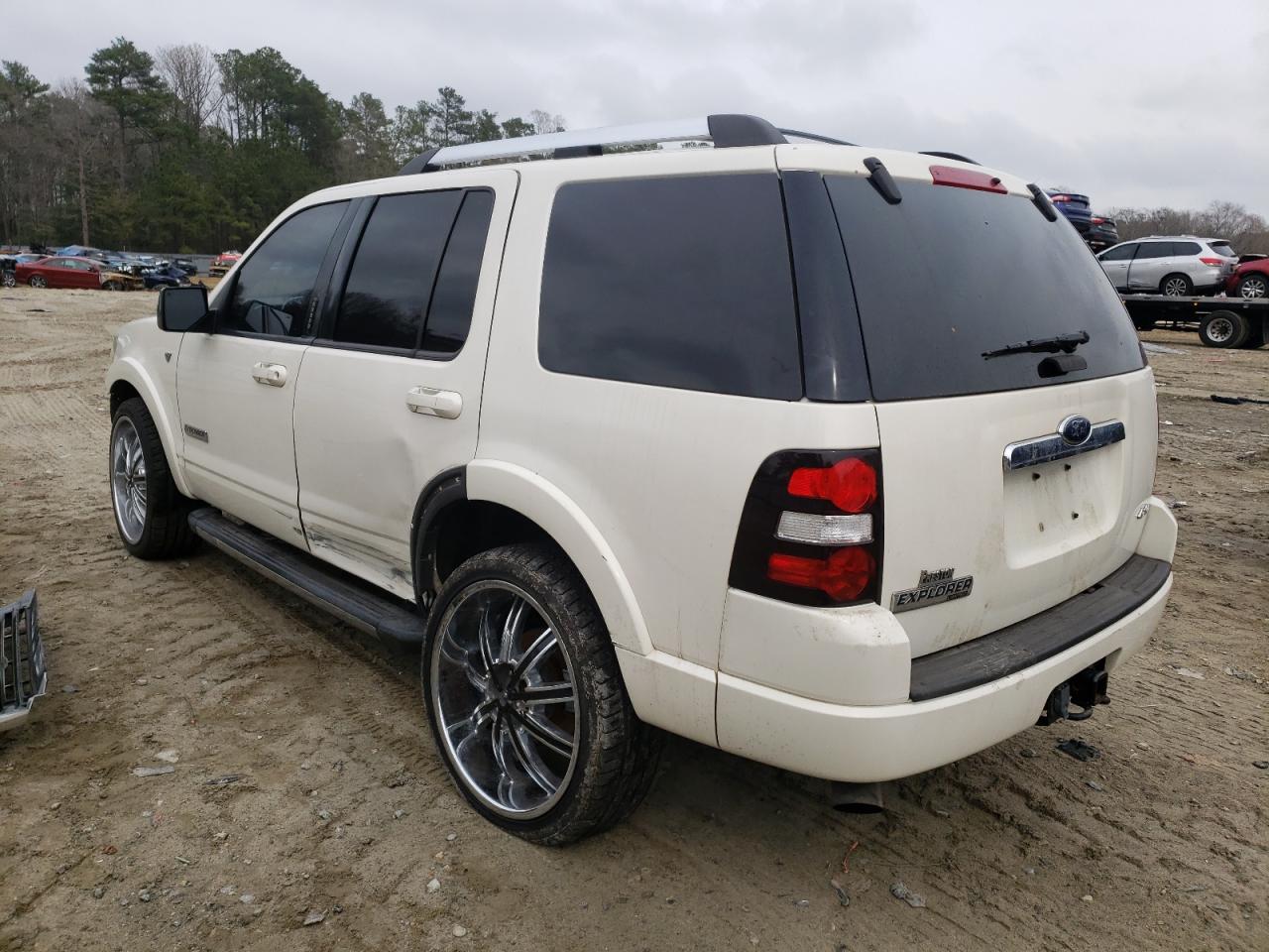 Photo 3 from auction – 2008 FORD EXPLORER L with VIN 1FMEU75868UA93379