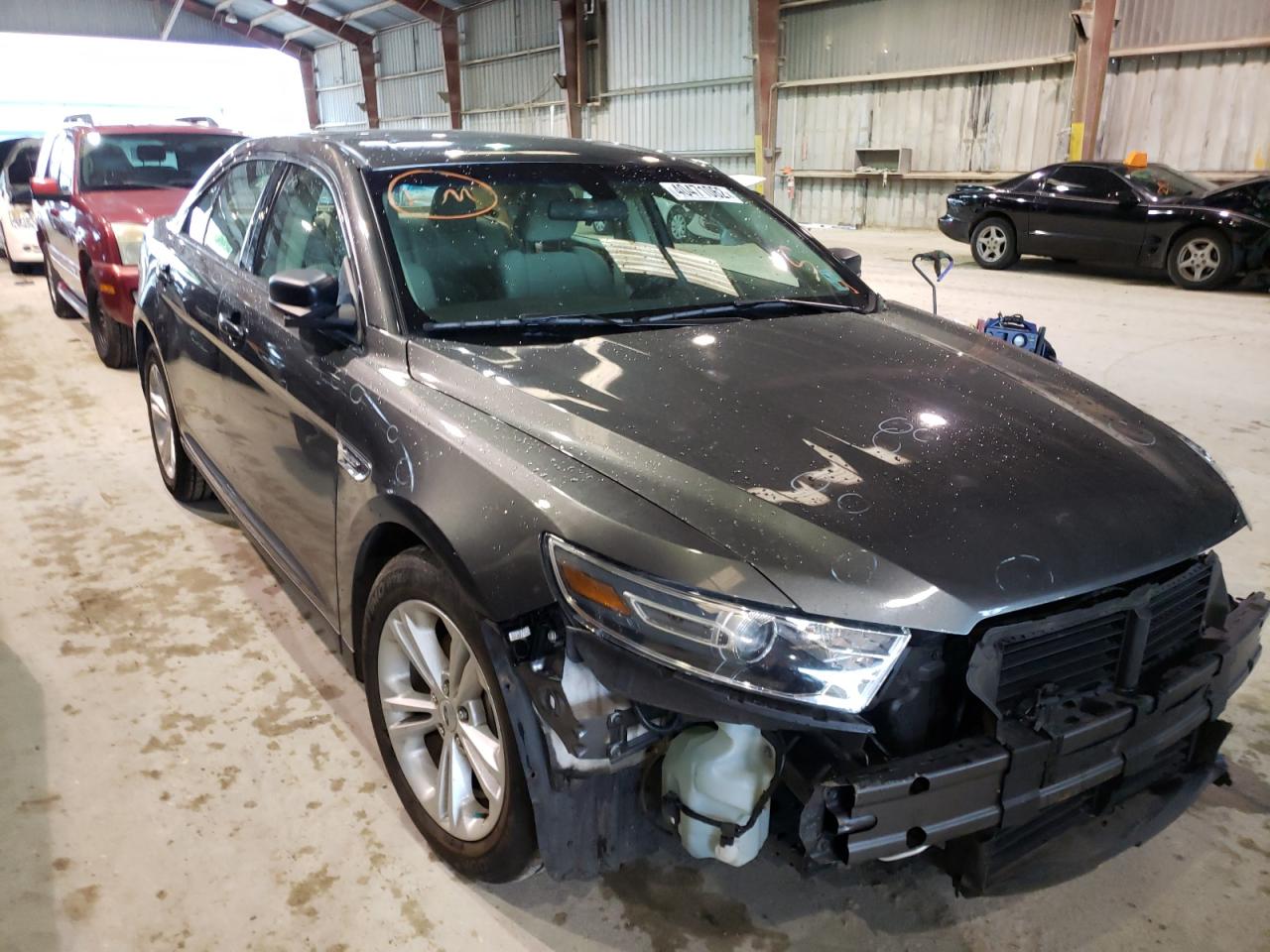 FORD TAURUS SE 2018 with VIN 1FAHP2D86JG136268 - Photo from auction