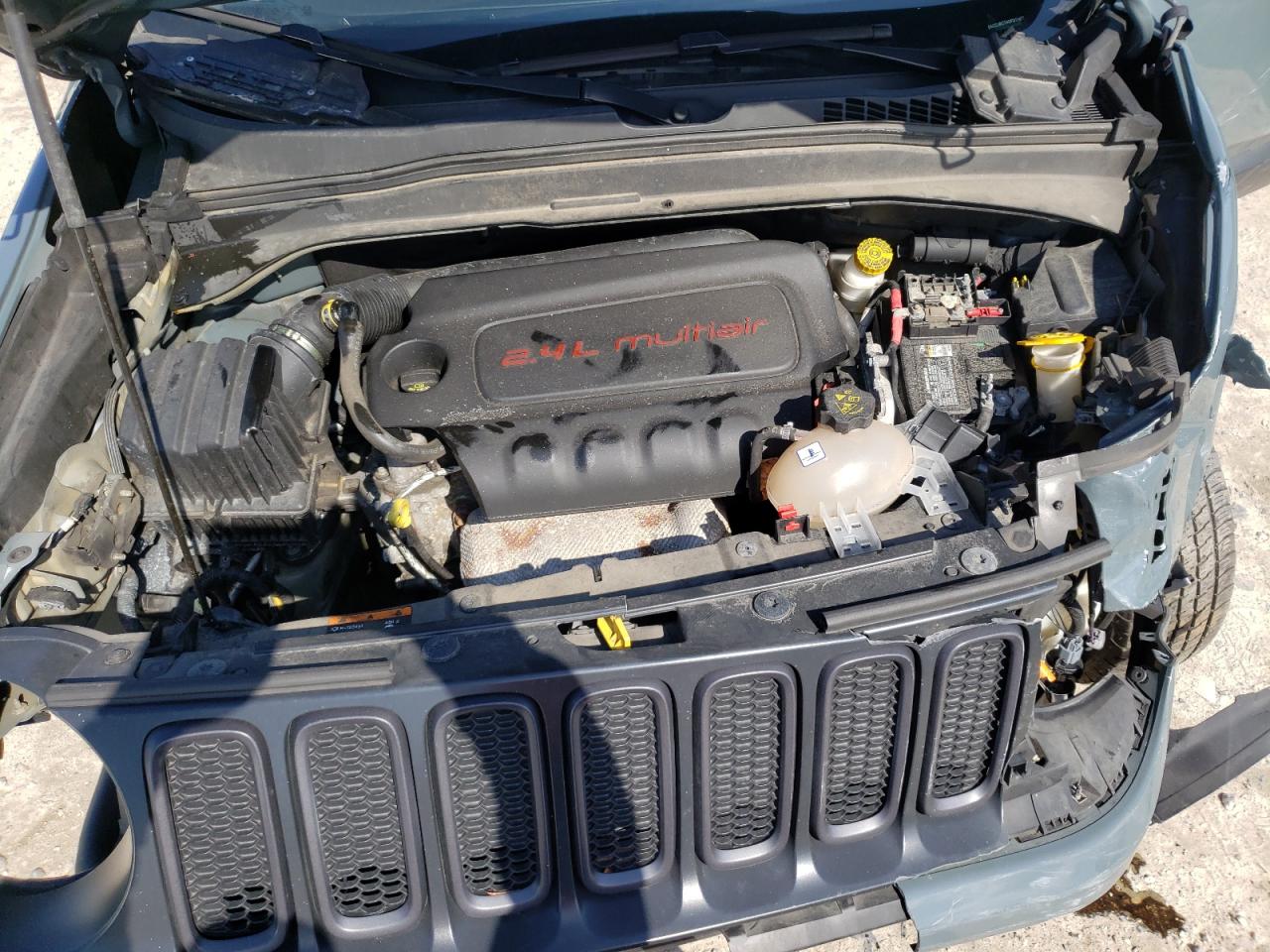 Photo 7 from auction – 2016 JEEP RENEGADE T with VIN ZACCJBCT4GPD11477