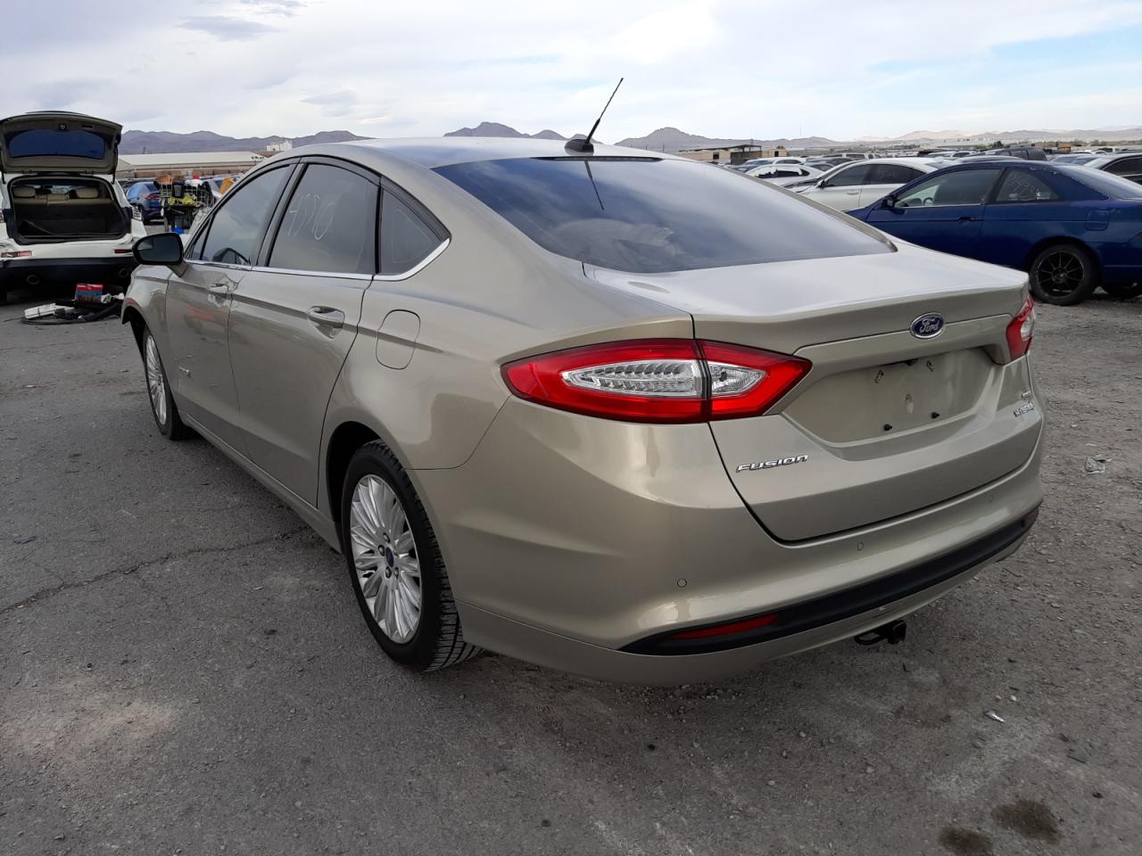 Photo 3 from auction – 2016 FORD FUSION SE with VIN 3FA6P0LUXGR187347