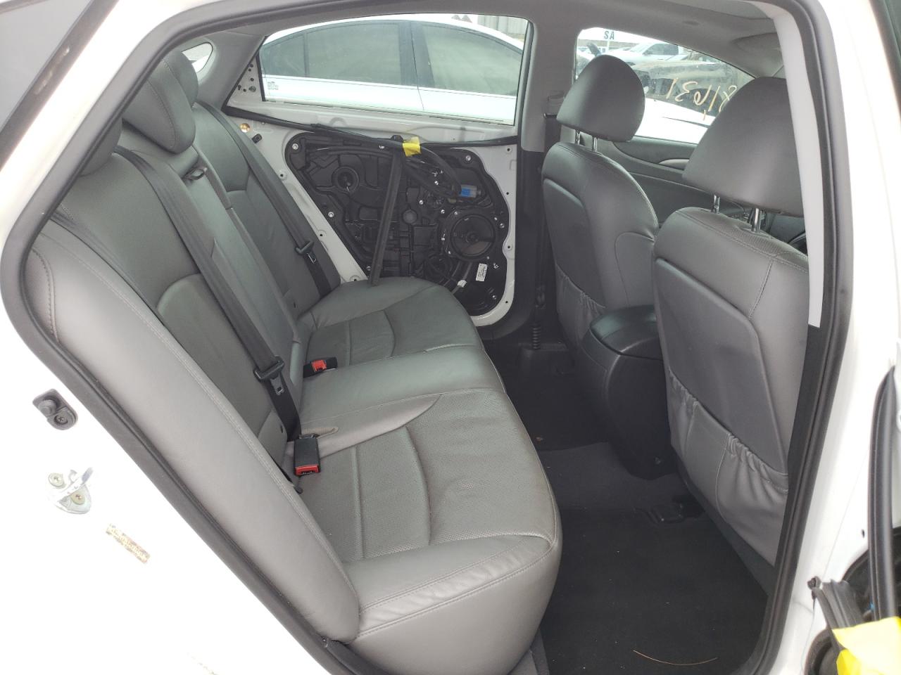 Photo 6 from auction – 2015 HYUNDAI SONATA HYB with VIN KMHEC4A48FA135540