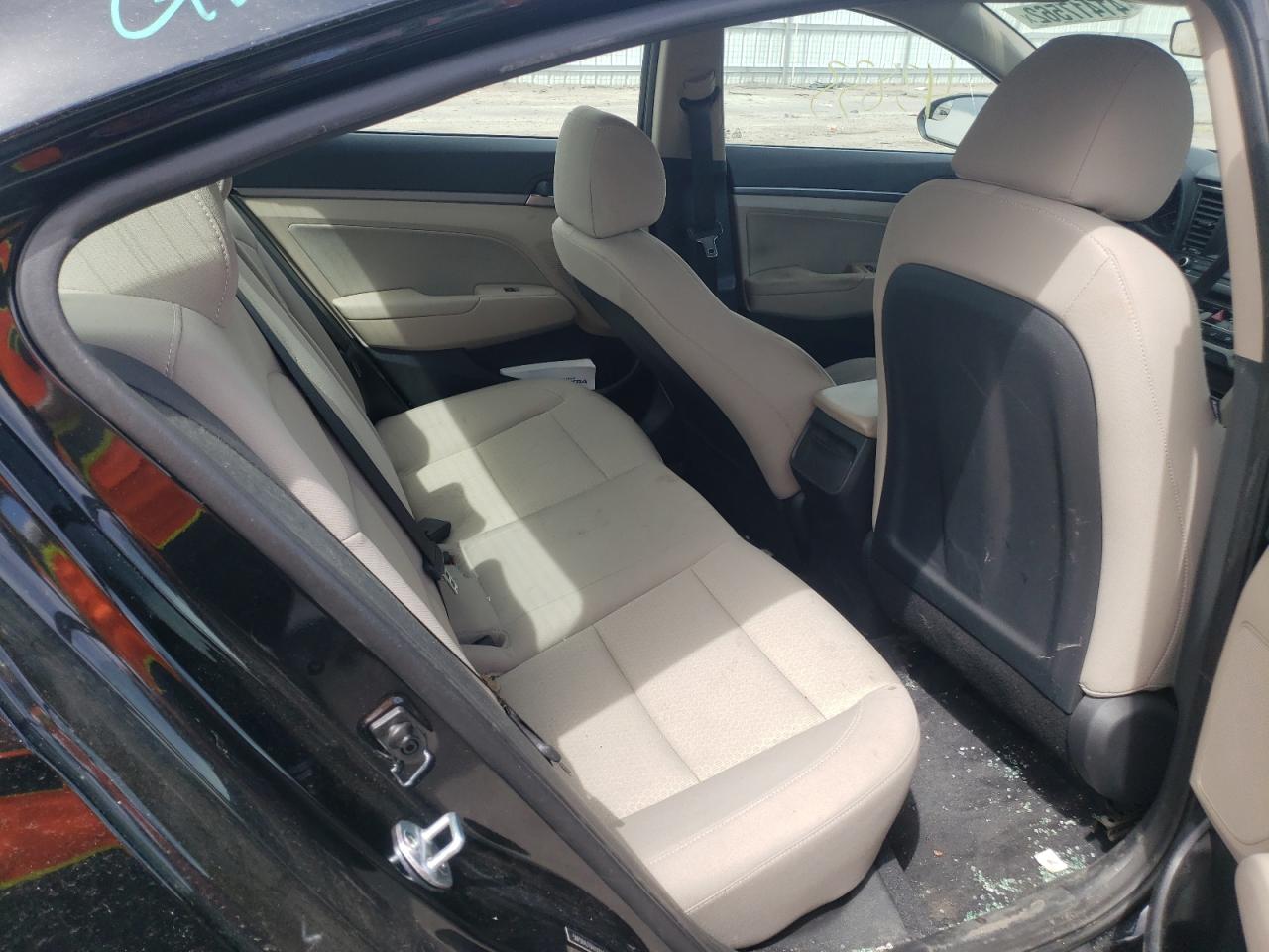 Photo 6 from auction – 2017 HYUNDAI ELANTRA SE with VIN 5NPD84LF6HH009253