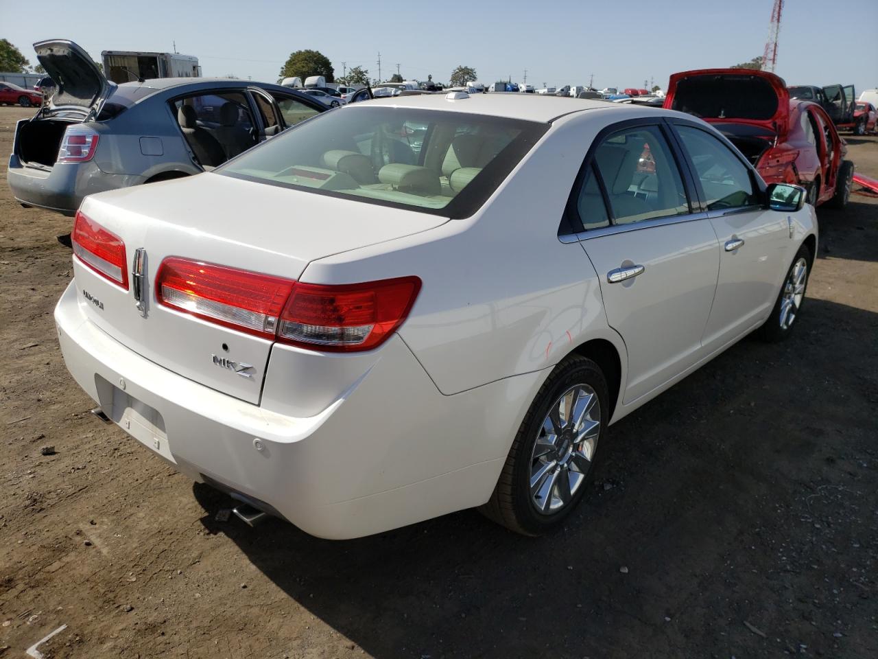 Photo 4 from auction – 2010 LINCOLN MKZ with VIN 3LNHL2GC5AR755163